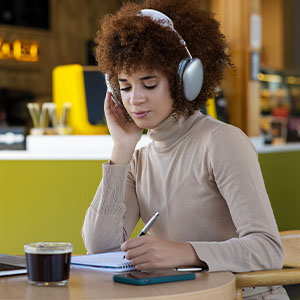 Episode 4: Making debt work for you: Interest rates & smart borrowing image